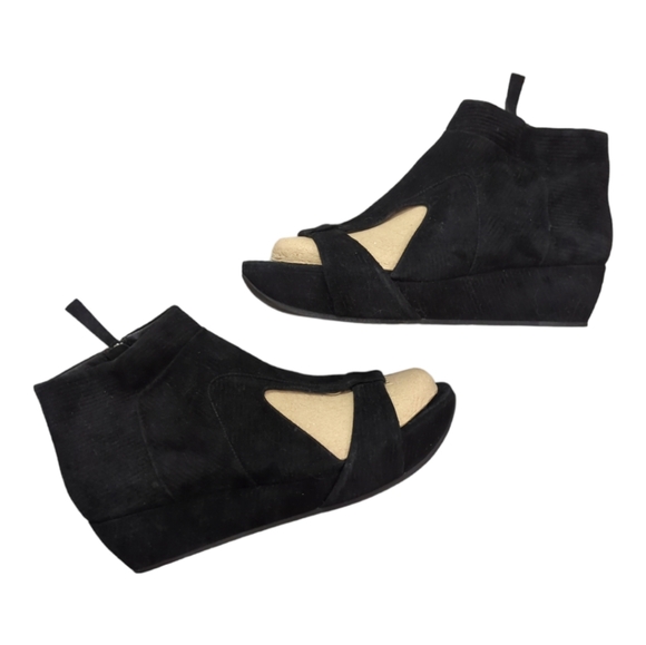 CAMILLA SKOVGAARD • Rare Designer Corduroy Wedges - Picture 3 of 9